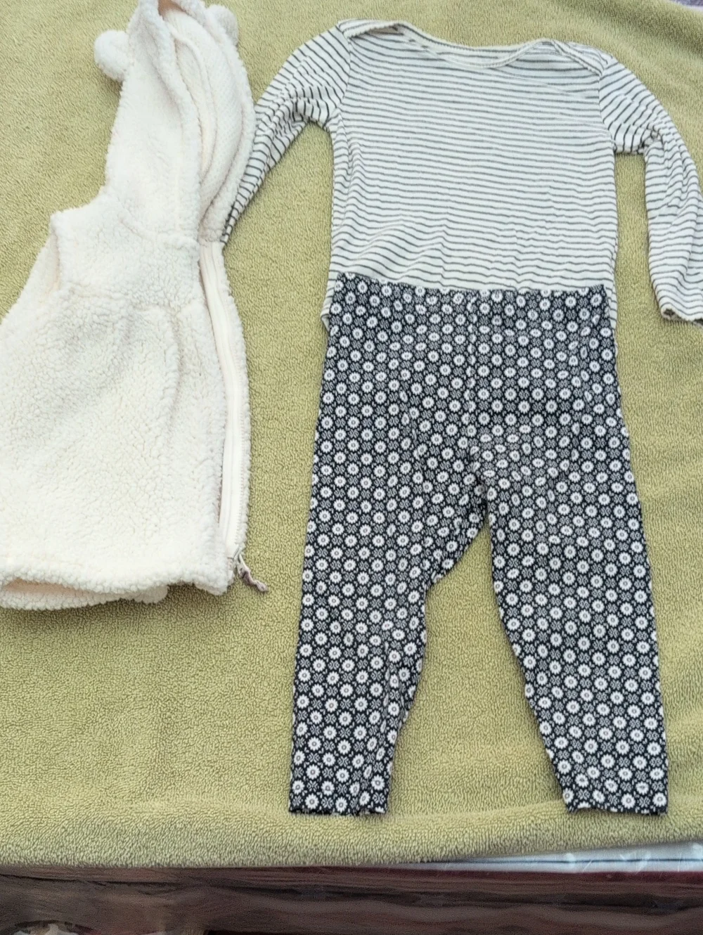 Carters Black & White Floral Leggings - With Fleece Vest